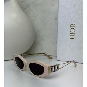 NEW Dior 30Montaigne B6F Cat Eye Sunglasses in Pink